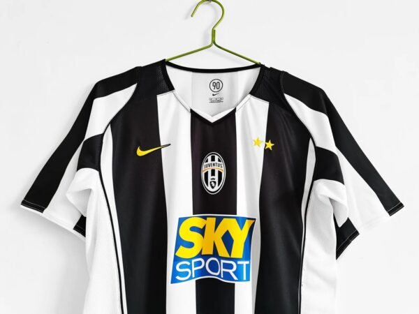 Retro Juventus Home jersey 2004/2005 – Image 3