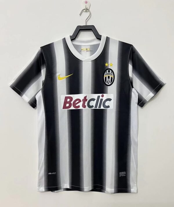 Retro Juventus Home jersey 2011/2012
