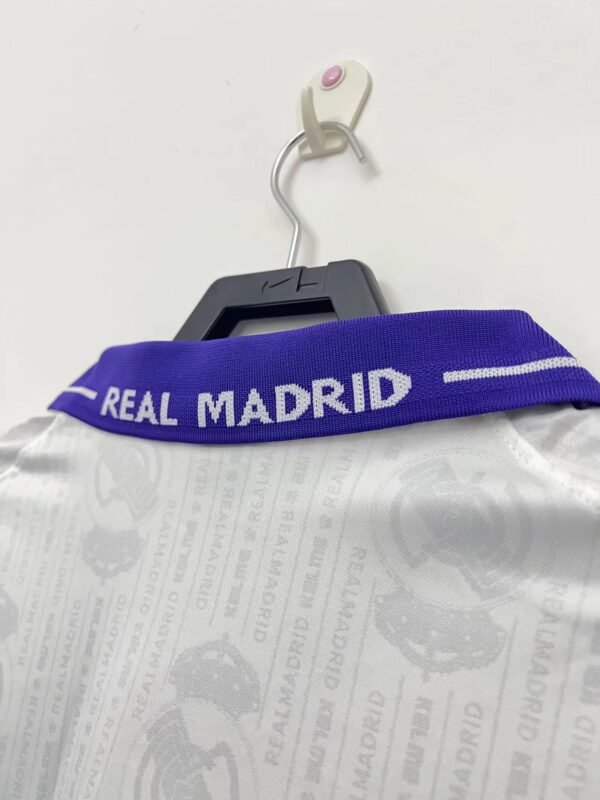 Retro Real Madrid Third jersey 1996/1997 - Image 2