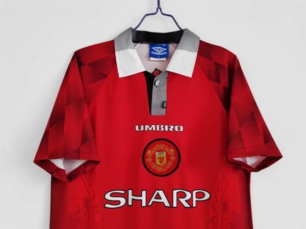 Retro Manchester United Home jersey 1996/1997 – Image 2