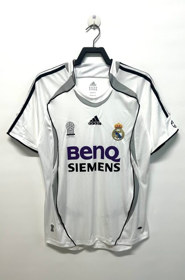 Retro Real Madrid Home jersey 2006/2007
